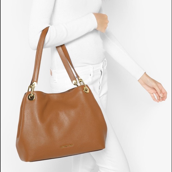 Michael Kors Handbags - Michael Kors XLG Raven Tote